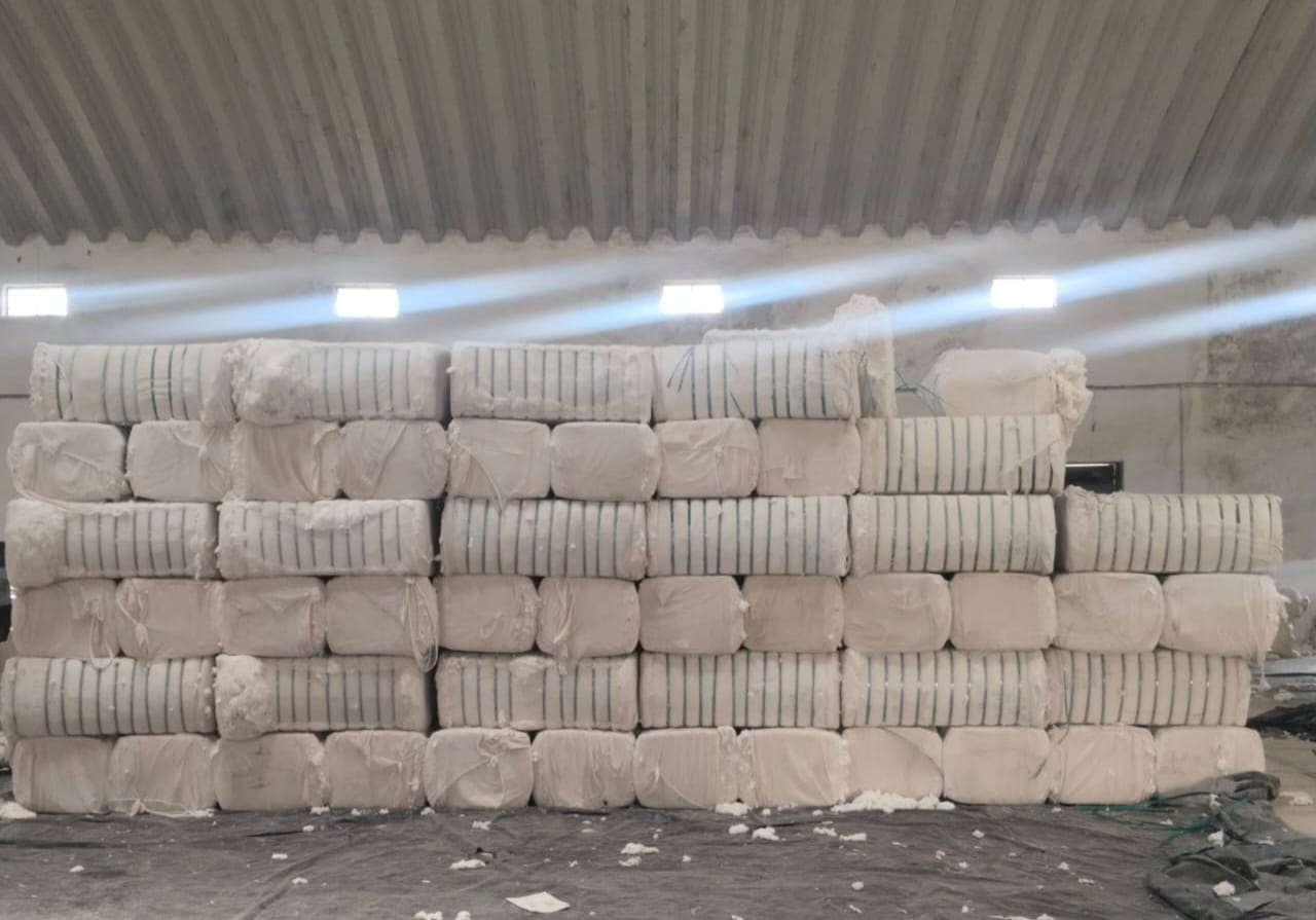 Cotton bale stacking in warehouse